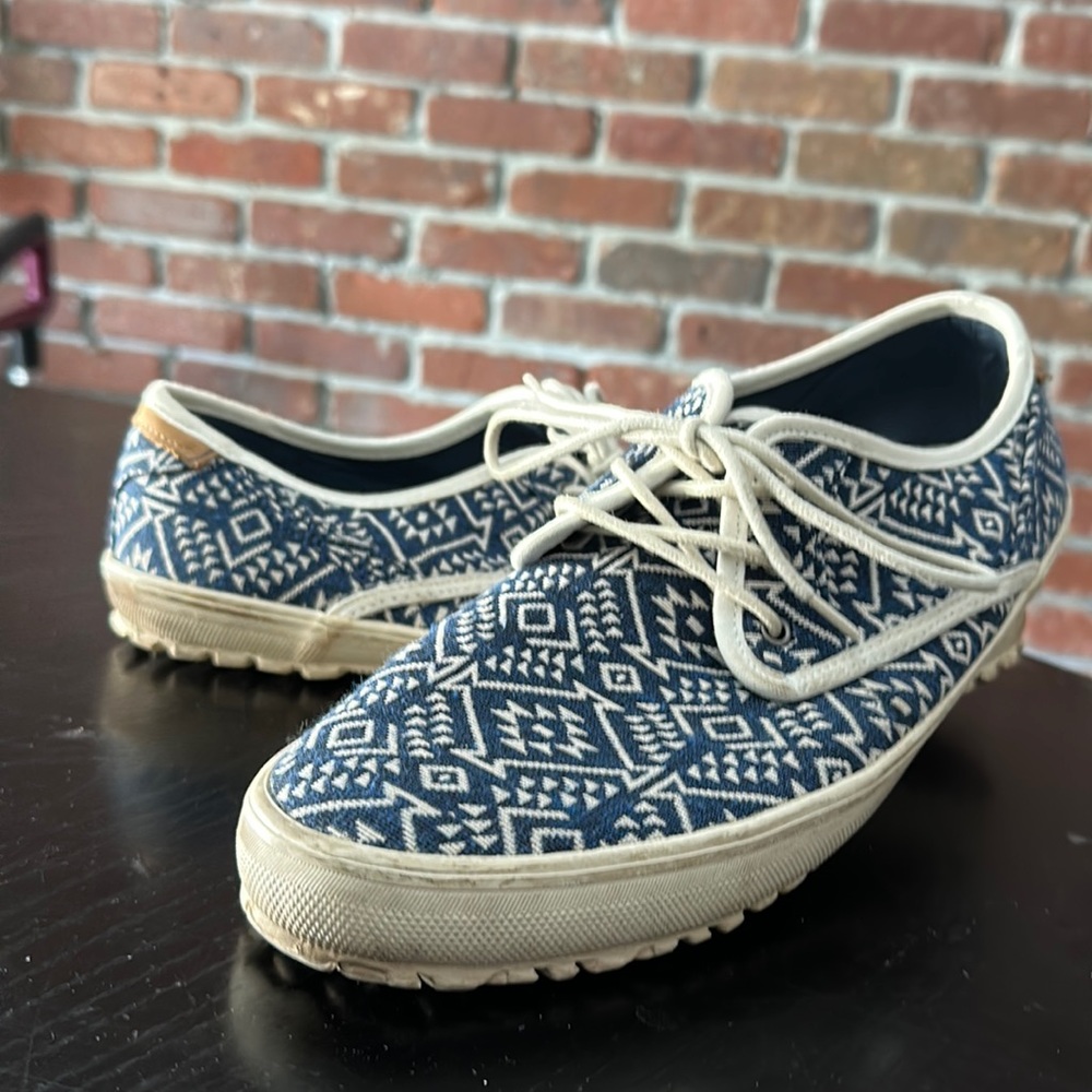J Shoes Instructor Collection Casual Shoes sz10